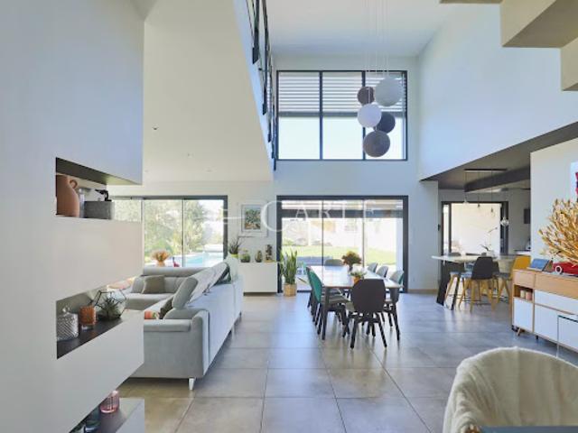 Vente Villa 7 pièces 180 m2 Toussieu