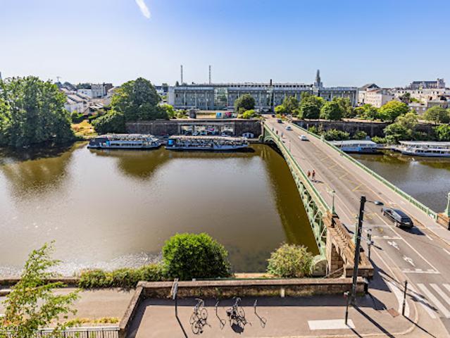 Vente Villa 7 pièces 186.9 m2 Nantes