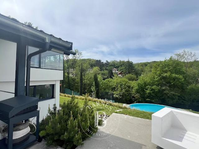 Vente Villa 7 pièces 190 m2 Menthon Saint Bernard