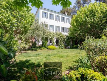 Vente Villa 7 pièces 194 m2 Aubagne
