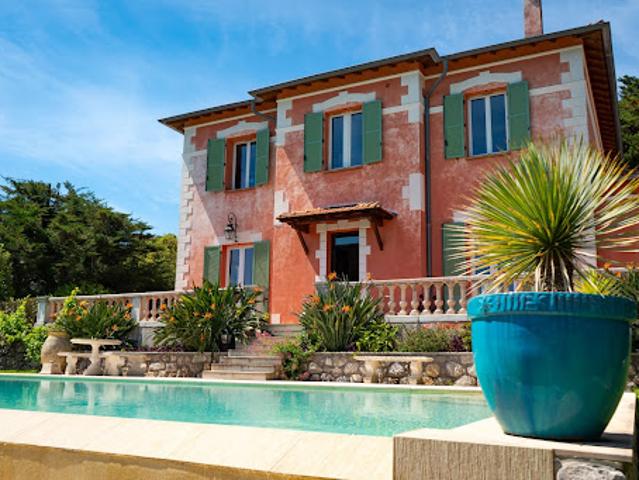 Vente Villa 7 pièces 195.28 m2 Mandelieu la Napoule
