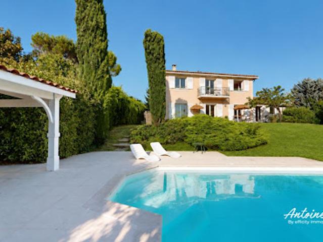 Vente Villa 7 pièces 195 m2 Lachassagne