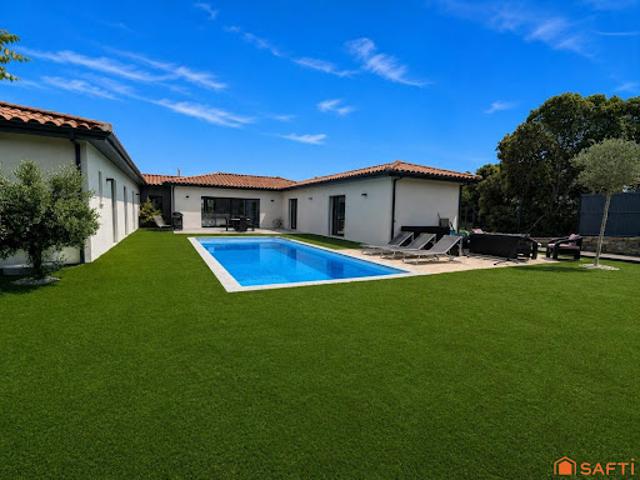 Vente Villa 7 pièces 198 m2 Nimes