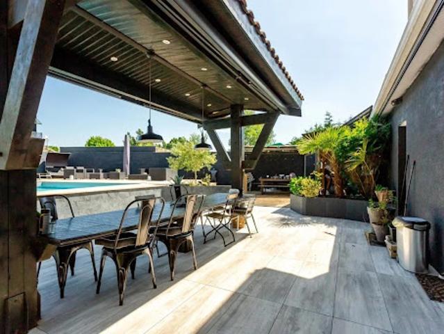Vente Villa 7 pièces 200 m2 Sainte helene