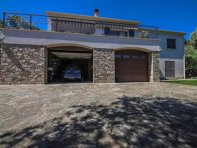 Vente Villa 7 pièces 210 m2 Santa Maria di Lota
