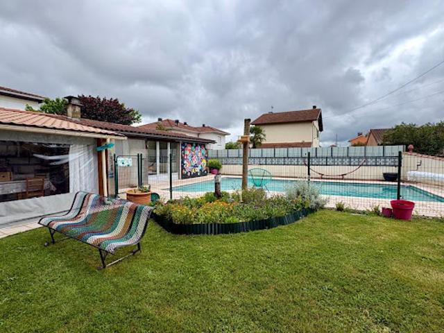 Vente Villa 7 pièces 220 m2 Aureilhan