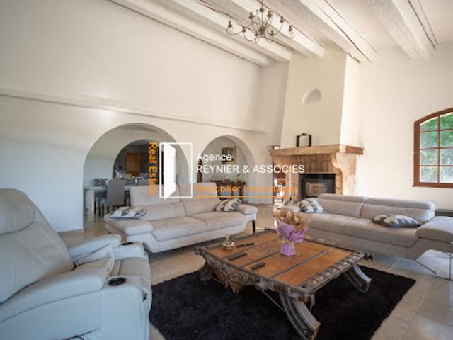 Vente Villa 7 pièces 220 m2 La Motte