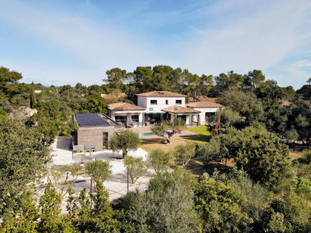 Vente Villa 7 pièces 220 m2 Nimes
