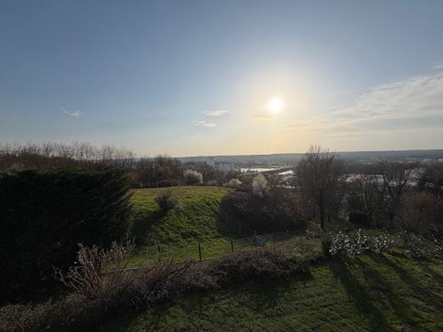 Vente Villa 7 pièces 222 m2 Creuzier le Vieux