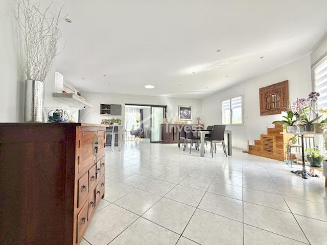 Vente Villa 7 pièces 223.2 m2 Mozac