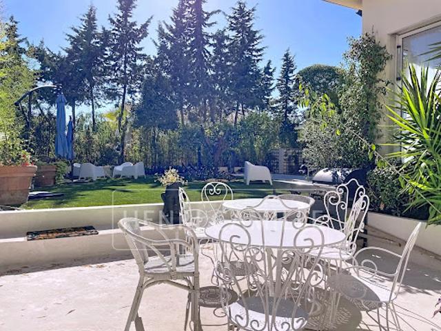 Vente Villa 7 pièces 230 m2 Le Cannet