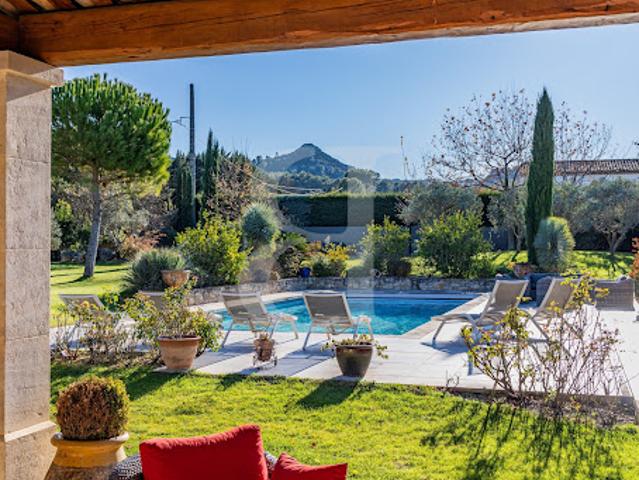 Vente Villa 7 pièces 248 m2 Saint Rémy de Provence