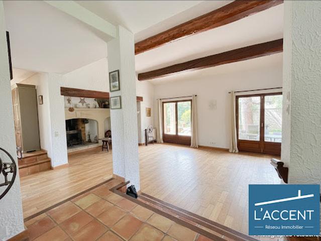 Vente Villa 7 pièces 239 m2 Nimes