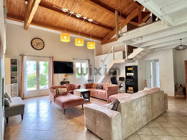 Vente Villa 7 pièces 240 m2 Les Plans