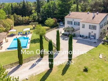 Vente Villa 7 pièces 241 m2 Aix en Provence