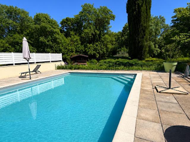 Vente Villa 7 pièces 242 m2 Sauve