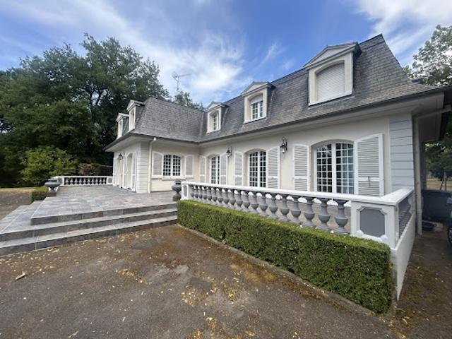 Vente Villa 7 pièces 250 m2 Estivareilles