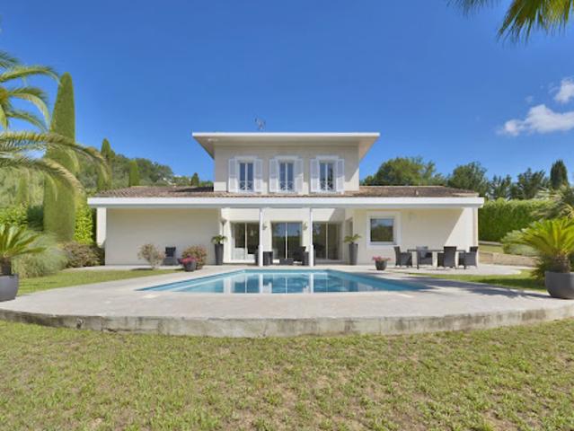 Vente Villa 7 pièces 250 m2 Valbonne