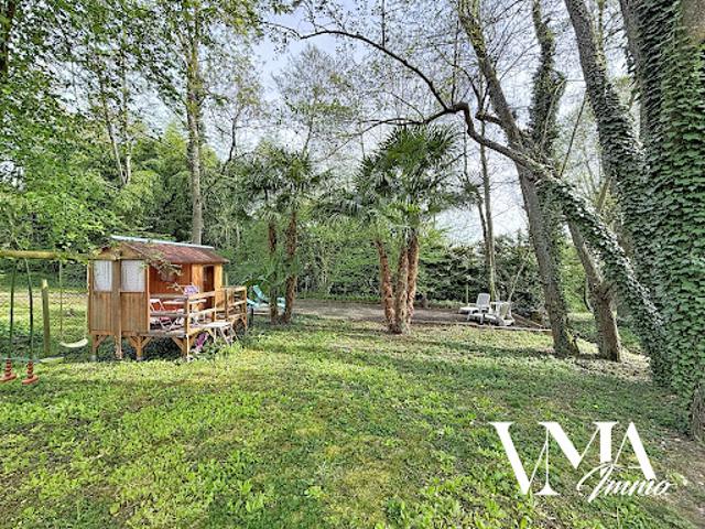 Vente Villa 7 pièces 256 m2 Porte des Pierres Dorées