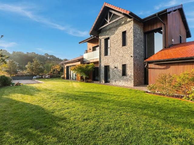 Vente Villa 7 pièces 256 m2 Viry