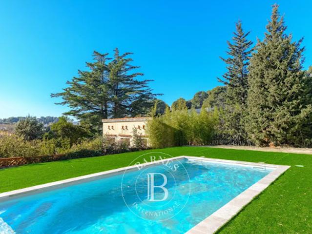Vente Villa 7 pièces 258.33 m2 Cassis