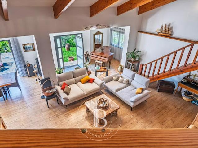 Vente Villa 7 pièces 261 m2 Patrimonio