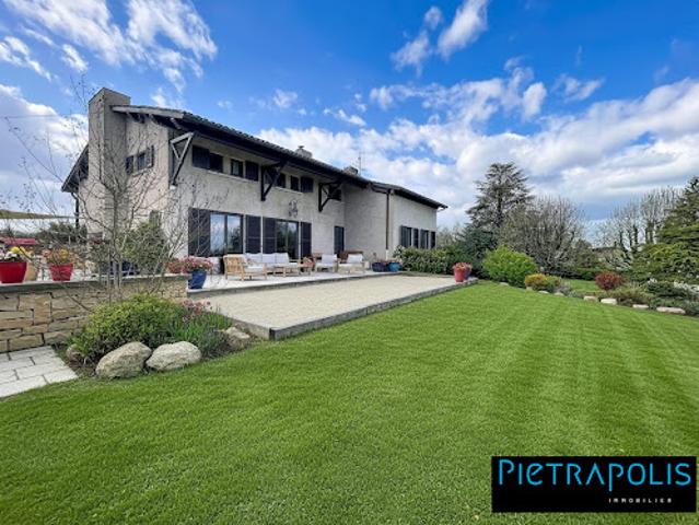 Vente Villa 7 pièces 278.47 m2 Corcelles en Beaujolais