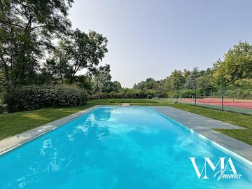 Vente Villa 7 pièces 290 m2 Saint Cyr au Mont d'Or