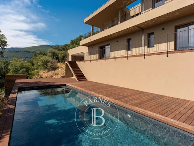 Vente Villa 7 pièces 299 m2 Brando