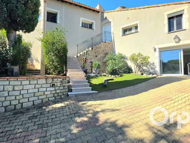 Vente Villa 7 pièces 300 m2 Comps