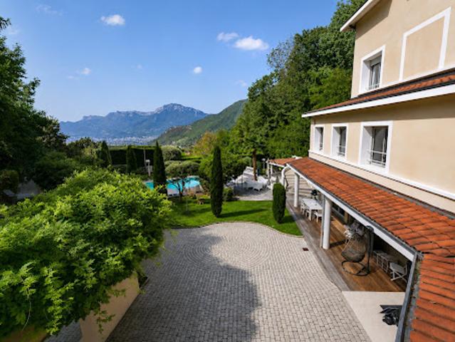 Vente Villa 7 pièces 335 m2 Corenc
