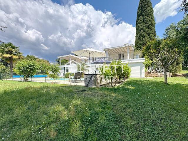 Vente Villa 7 pièces 360 m2 Latresne