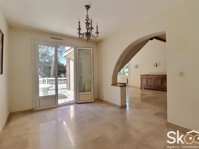 Vente Villa 7 Pieces Avec Piscine 34830 Clapiers 180m² Clapiers