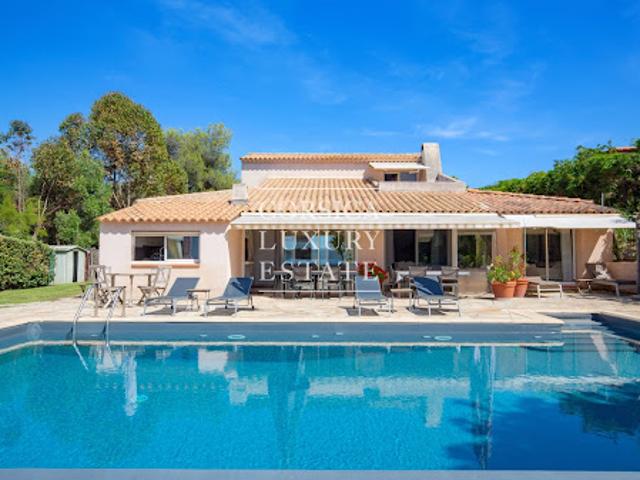 Vente Villa 7 pièces 225 m2 Sagone