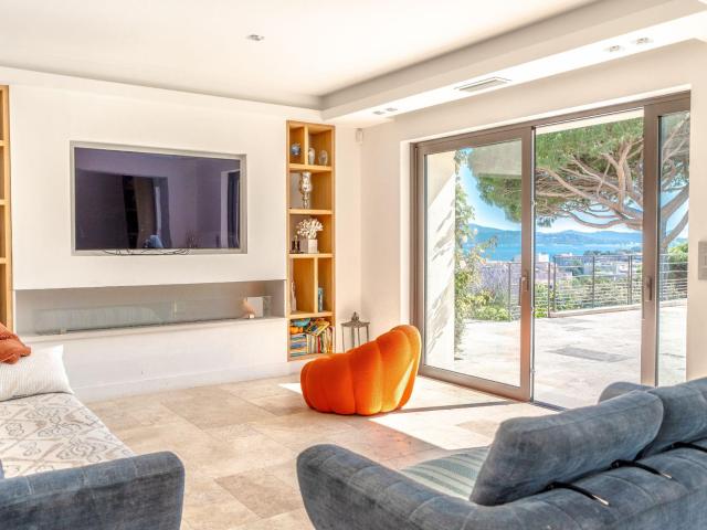 Vente villa 8 Pièce s 220m² Sainte Maxime
