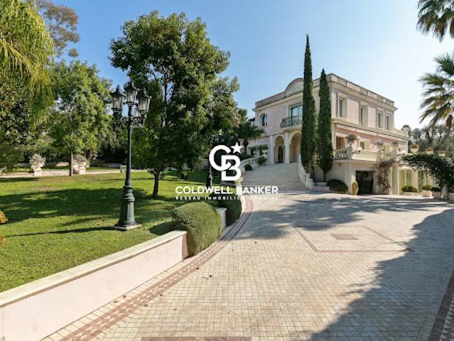 Vente Villa 8 pièces 400 m2 Antibes