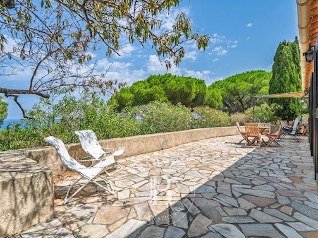 Vente Villa 8 pièces 156 m2 Corbara