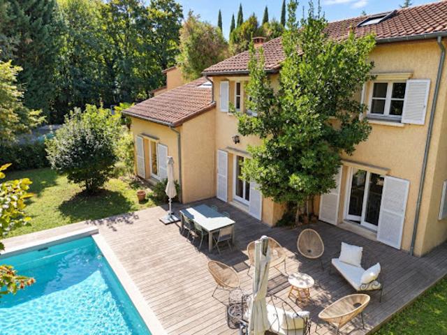 Vente Villa 8 pièces 156 m2 Ecully