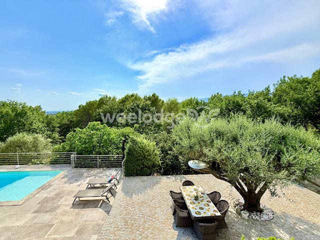 Vente Villa 8 pièces 169 m2 Tourrettes
