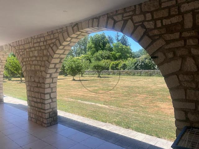 Vente Villa 8 pièces 171.36 m2 Barjac