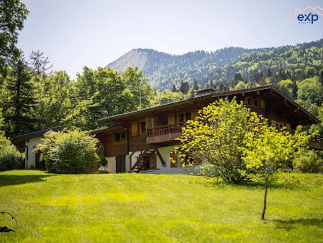 Vente Villa 8 pièces 174.38 m2 Giez