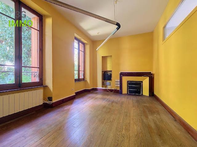 Vente Villa 8 pièces 181 m2 Loures Barousse