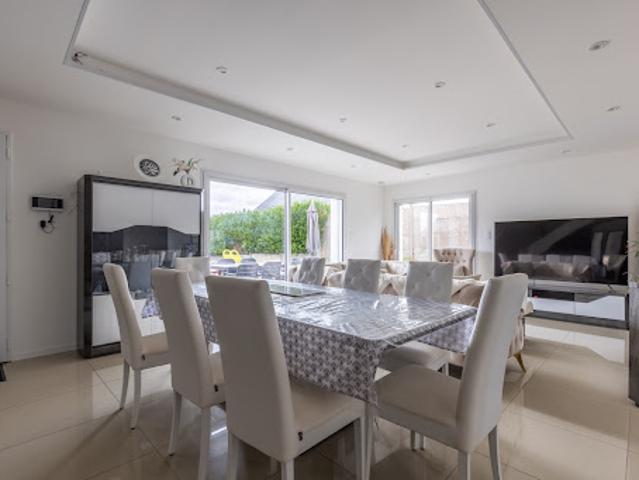 Vente Villa 8 pièces 187.86 m2 Saulnieres