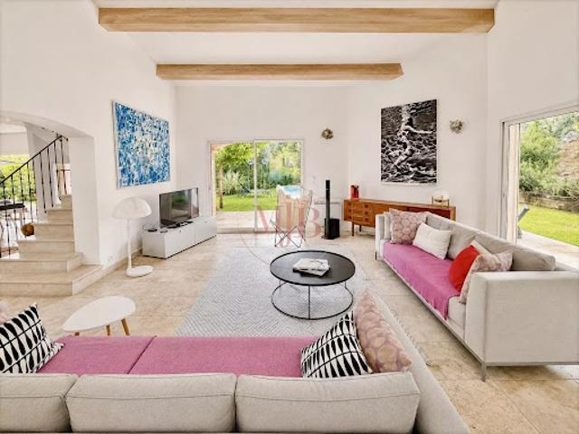 Vente Villa 7 pièces 201 m2 Peyrolles en Provence