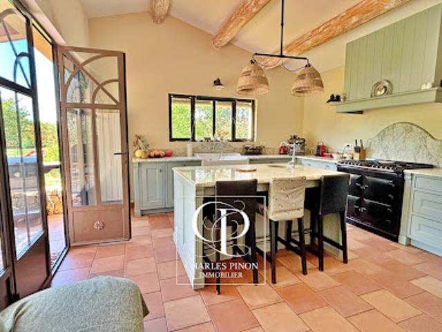Vente Villa 8 pièces 202 m2 Rognes