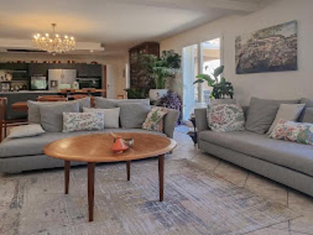 Vente Villa 8 pièces 218 m2 Irigny