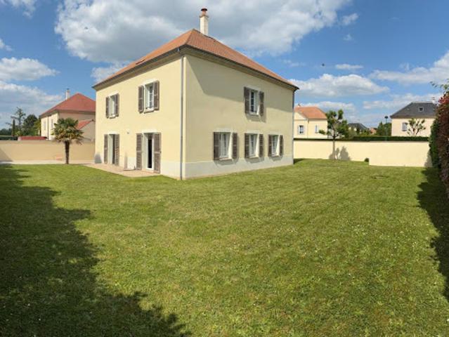 Vente Villa 8 pièces 223 m2 Bailly Romainvilliers