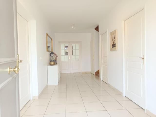 Vente Villa 8 pièces 223 m2 Bailly Romainvilliers