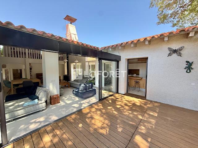 Vente Villa 8 pièces 226 m2 Pézilla la Rivière