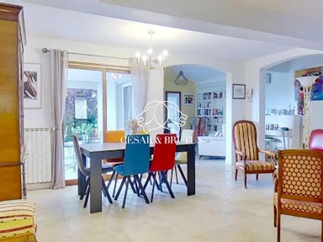 Vente Villa 8 pièces 230.5 m2 Reyrieux